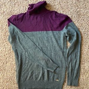 Calvin Klein turtleneck sweater size small, NEW WITHOUT TAGS
